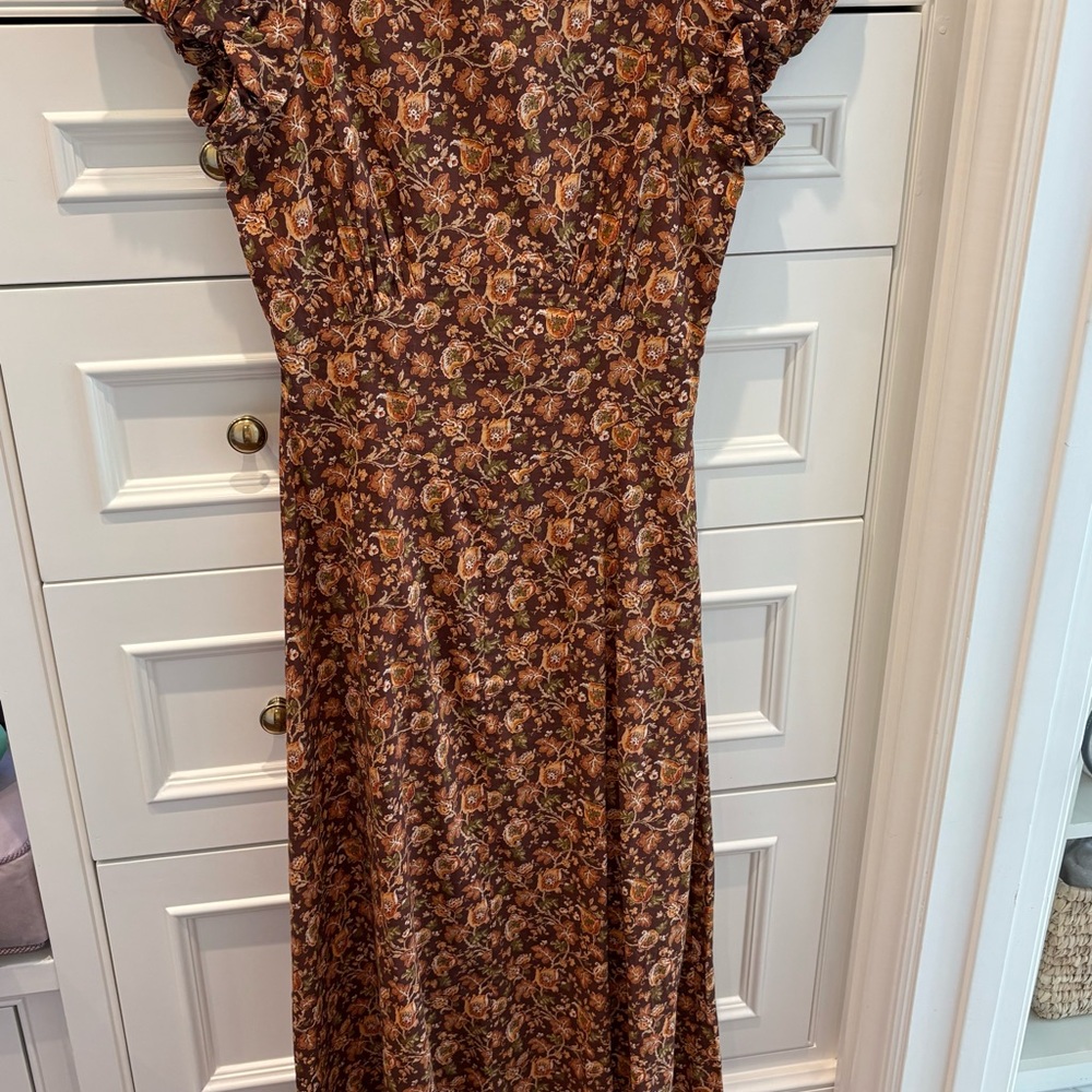 Doen Floral Midi Dress in Brown and Pink
